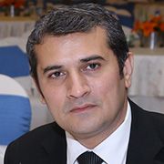 الدكتور فينيت مالهوترا